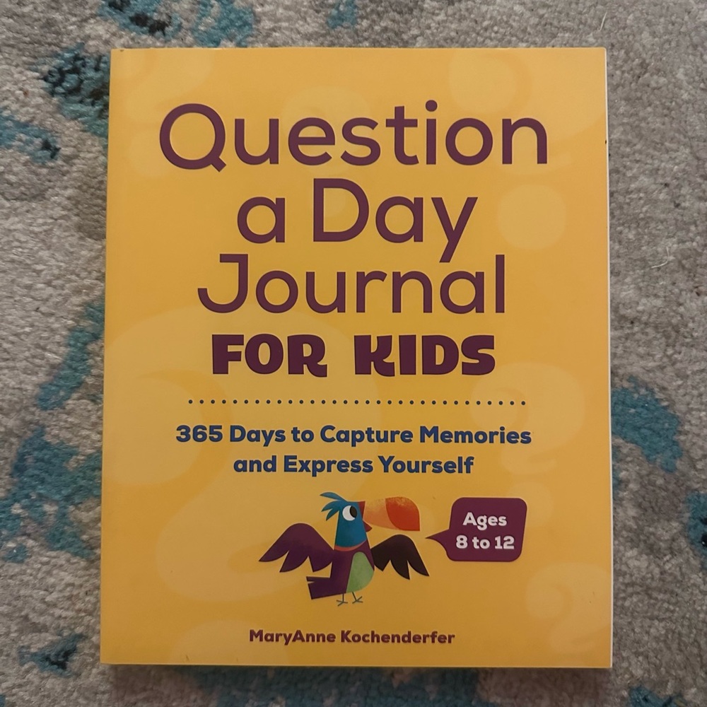 Question a Day Journal for Kids - Ages 8 to 12